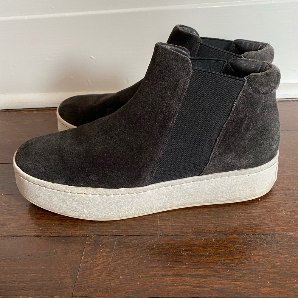 Dark grey/black Vince platform slip ons